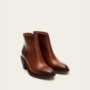 Frye Rosalia Bootie carmel brand new size 7